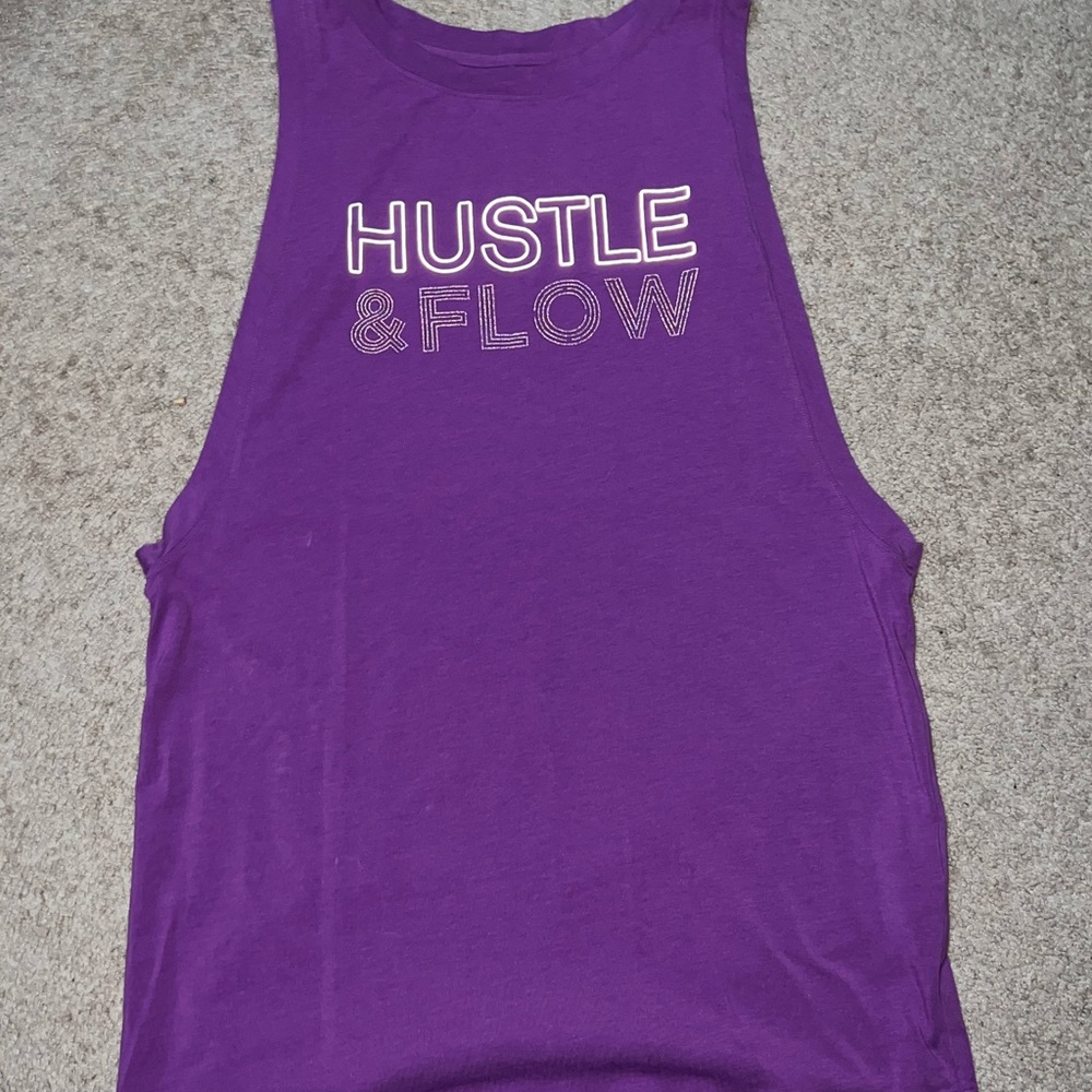 Under Armour Medium tank - Picture 1 of 4